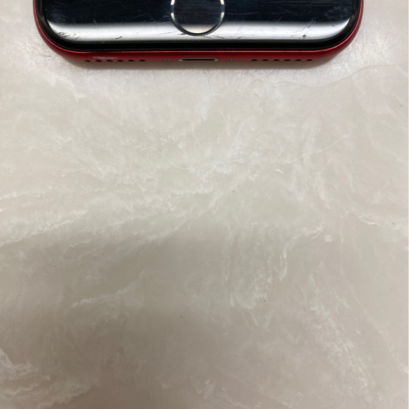 Project Red Iphone SE 2022 - Picture 3 of 3